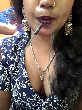 Snapshot of jasss-11 chatting on 8, 11, 2025 jasss-11 online show from 8, 11, 2025