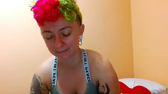 Snapshot of tomboyblue chatting on 30, 7, 2026 tomboyblue online show from 30, 7, 2026