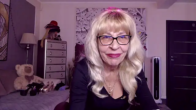 HornyMilf 555 online show from 23, 9, 2025