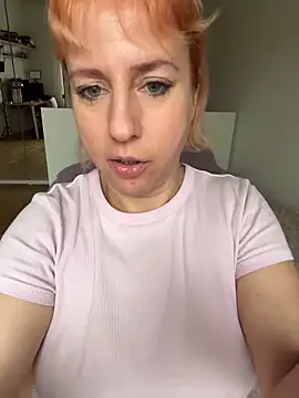 MariaValentine online show from 2, 12, 2025