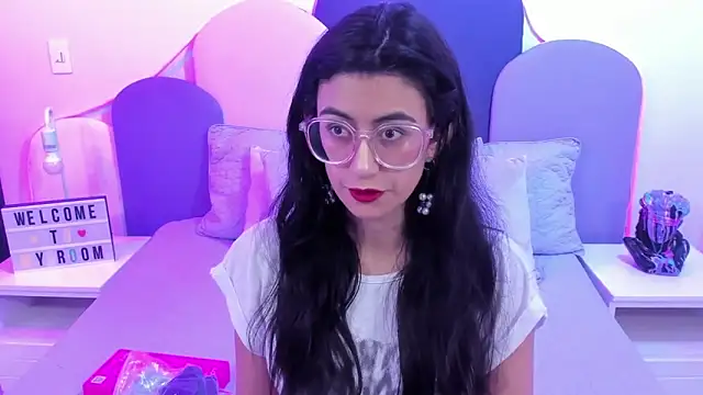 SophieGomez22 online show from 9, 2, 2025