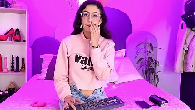 Snapshot of SophieGomez22 chatting on 18, 4, 2026 SophieGomez22 online show from 18, 4, 2026