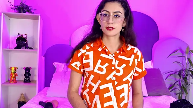Snapshot of SophieGomez22 chatting on 4, 5, 2026 SophieGomez22 online show from 4, 5, 2026