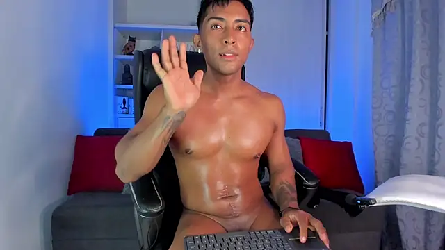 Couple muscle1 online show from 5, 12, 2024