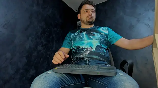 Snapshot of Master_Mark_Wayne chatting on 5, 2, 2026 Master Mark Wayne online show from 5, 2, 2026