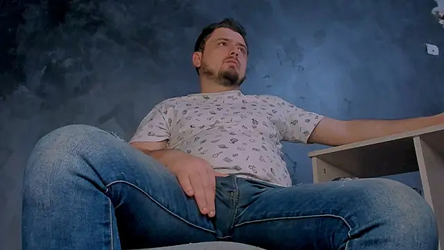 Snapshot of Master_Mark_Wayne chatting on 3, 4, 2026 Master Mark Wayne online show from 3, 4, 2026