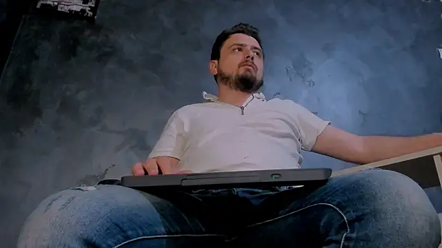 Snapshot of Master_Mark_Wayne chatting on 13, 4, 2026 Master Mark Wayne online show from 13, 4, 2026