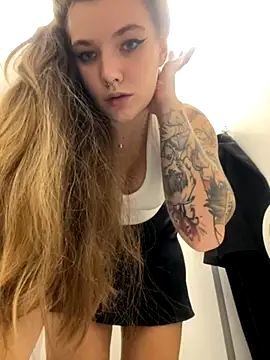 Snapshot of Holy_Tereza chatting on 12, 10, 2025 Holy Tereza online show from 12, 10, 2025