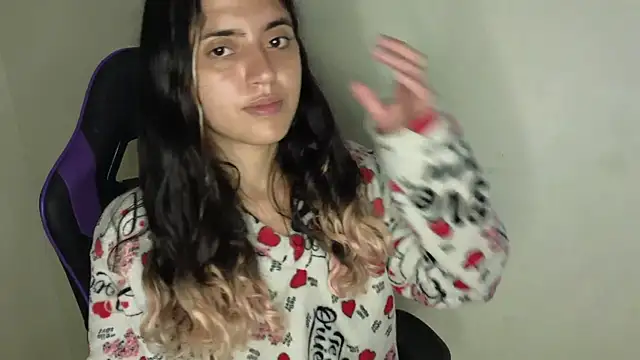 Snapshot of ViolettaSummer chatting on 9, 2, 2025 ViolettaSummer online show from 9, 2, 2025