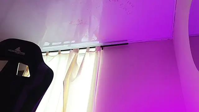 Snapshot of ViolettaSummer chatting on 9, 2, 2025 ViolettaSummer online show from 9, 2, 2025