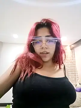 Snapshot of Rousse_Collinss chatting on 5, 1, 2025 Rousse Collinss online show from 5, 1, 2025