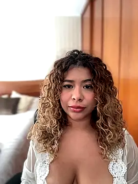 Snapshot of LEONCITA_ chatting on 23, 9, 2025 LEONCITA online show from 23, 9, 2025