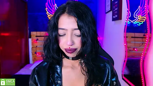 Snapshot of REDHOTTER_ chatting on 28, 4, 2026 REDHOTTER online show from 28, 4, 2026
