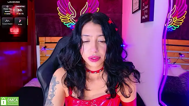 Snapshot of REDHOTTER_ chatting on 8, 5, 2026 REDHOTTER online show from 8, 5, 2026