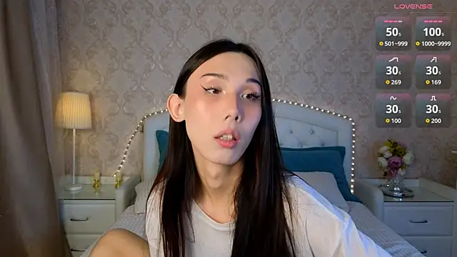 Snapshot of Kaia_Sunshine_Mia chatting on 19, 10, 2025 Kaia Sunshine Mia online show from 19, 10, 2025