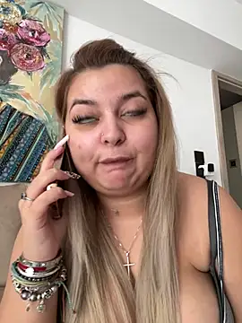 AllysonK online show from 6, 3, 2025