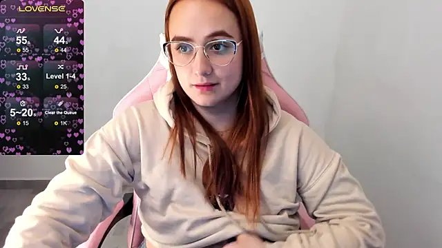 Snapshot of maryluna95 chatting on 14, 12, 2024 maryluna95 online show from 14, 12, 2024