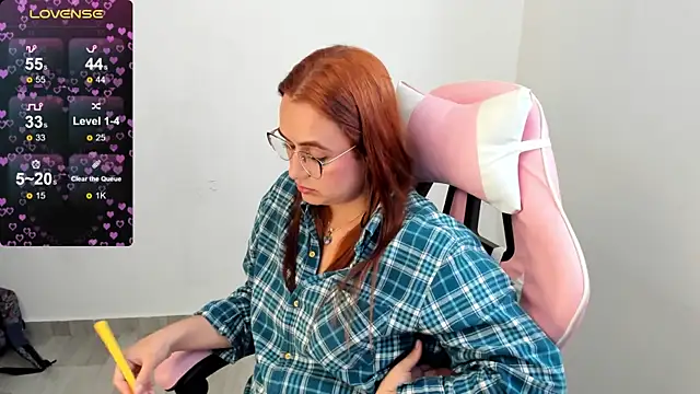 Snapshot of maryluna95 chatting on 18, 12, 2024 maryluna95 online show from 18, 12, 2024