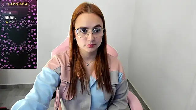 Snapshot of maryluna95 chatting on 4, 1, 2025 maryluna95 online show from 4, 1, 2025