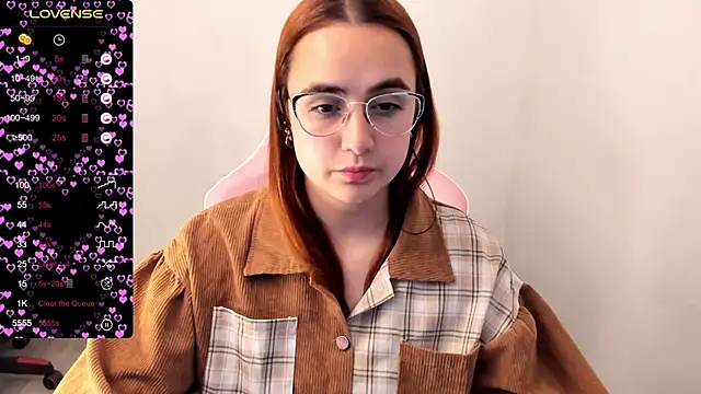 Snapshot of maryluna95 chatting on 7, 2, 2025 maryluna95 online show from 7, 2, 2025