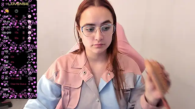 Snapshot of maryluna95 chatting on 18, 2, 2025 maryluna95 online show from 18, 2, 2025