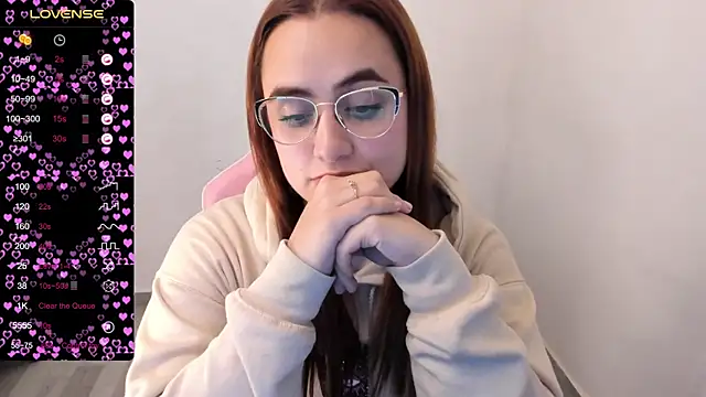 Snapshot of maryluna95 chatting on 19, 2, 2025 maryluna95 online show from 19, 2, 2025