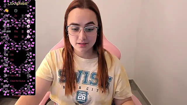 Snapshot of maryluna95 chatting on 27, 2, 2025 maryluna95 online show from 27, 2, 2025