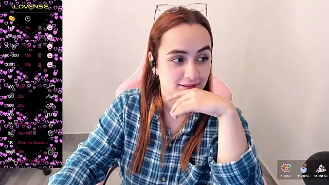 Snapshot of maryluna95 chatting on 5, 3, 2025 maryluna95 online show from 5, 3, 2025