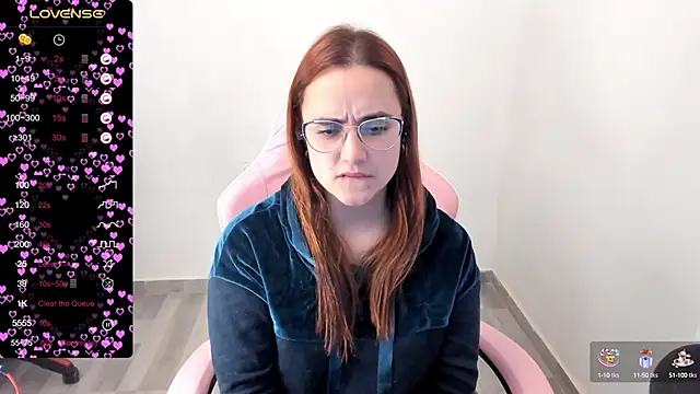 Snapshot of maryluna95 chatting on 7, 3, 2025 maryluna95 online show from 7, 3, 2025