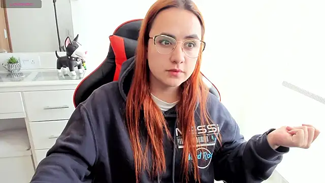 Snapshot of maryluna95 chatting on 11, 9, 2025 maryluna95 online show from 11, 9, 2025