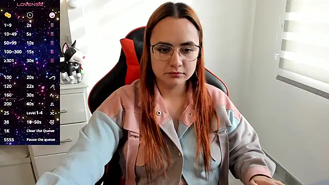 Snapshot of maryluna95 chatting on 15, 9, 2025 maryluna95 online show from 15, 9, 2025