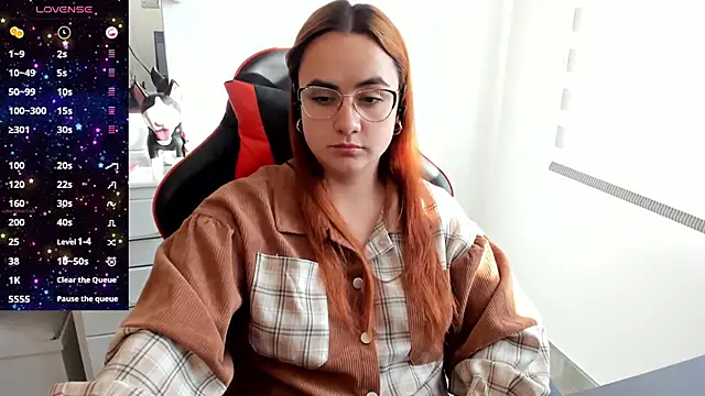 Snapshot of maryluna95 chatting on 19, 9, 2025 maryluna95 online show from 19, 9, 2025