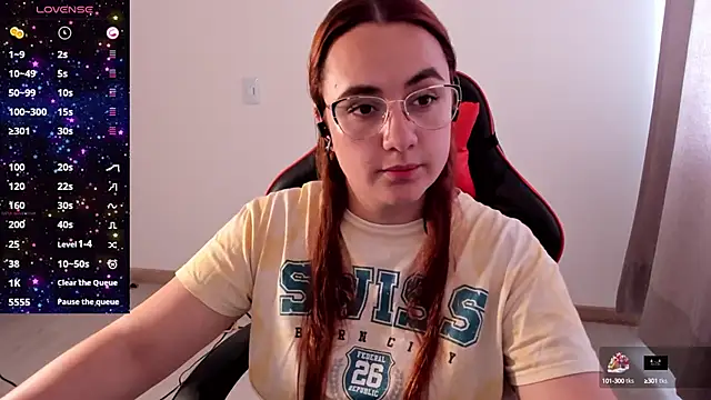 Snapshot of maryluna95 chatting on 9, 10, 2025 maryluna95 online show from 9, 10, 2025