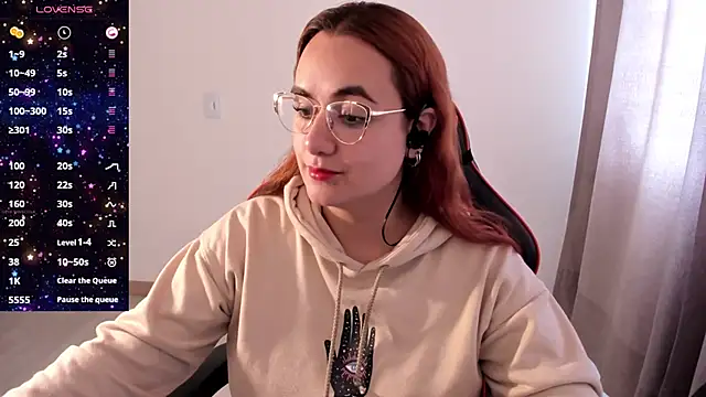 Snapshot of maryluna95 chatting on 15, 10, 2025 maryluna95 online show from 15, 10, 2025