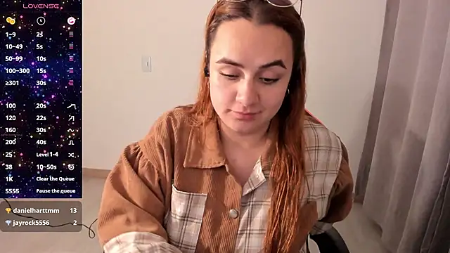 Snapshot of maryluna95 chatting on 30, 10, 2025 maryluna95 online show from 30, 10, 2025