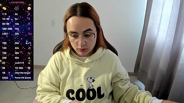 Snapshot of maryluna95 chatting on 6, 11, 2025 maryluna95 online show from 6, 11, 2025