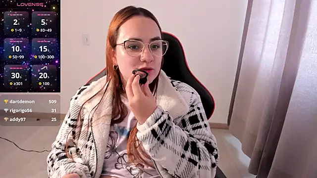 Snapshot of maryluna95 chatting on 13, 11, 2025 maryluna95 online show from 13, 11, 2025