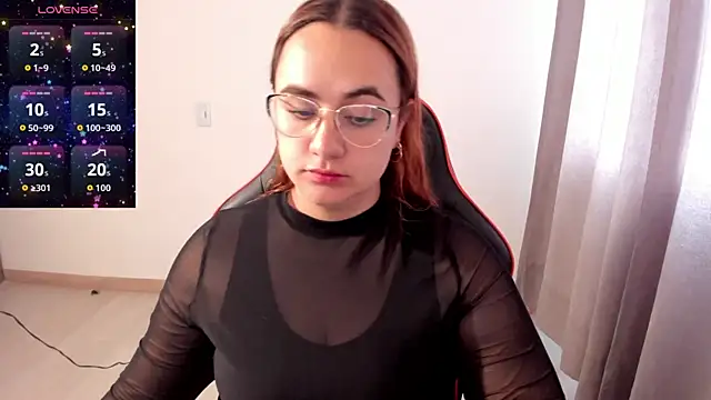 Snapshot of maryluna95 chatting on 26, 11, 2025 maryluna95 online show from 26, 11, 2025