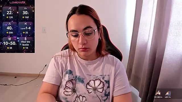 Snapshot of maryluna95 chatting on 5, 12, 2025 maryluna95 online show from 5, 12, 2025