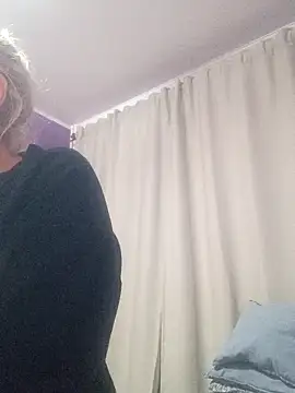 Snapshot of BritneyHudson chatting on 22, 9, 2025 BritneyHudson online show from 22, 9, 2025