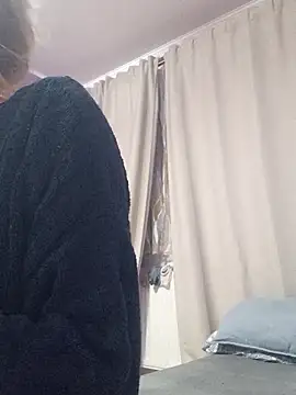 Snapshot of BritneyHudson chatting on 11, 10, 2025 BritneyHudson online show from 11, 10, 2025
