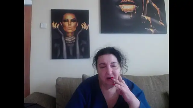 Snapshot of maturekorine chatting on 25, 4, 2026 maturekorine online show from 25, 4, 2026