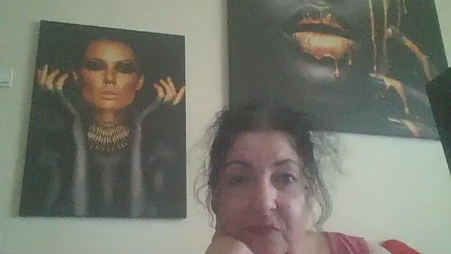 Snapshot of maturekorine chatting on 25, 6, 2026 maturekorine online show from 25, 6, 2026