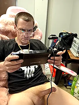 Hatchetwound6969 online show from 28, 3, 2026