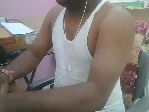 Snapshot of ITGuyhyd chatting on 4, 2, 2026 ITGuyhyd online show from 4, 2, 2026