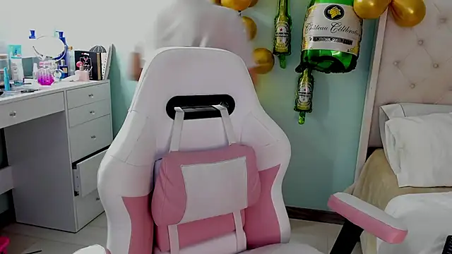 sharon leone26 online show from 23, 9, 2025