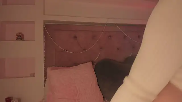 Snapshot of miss_melissaa chatting on 8, 2, 2025 miss melissaa online show from 8, 2, 2025