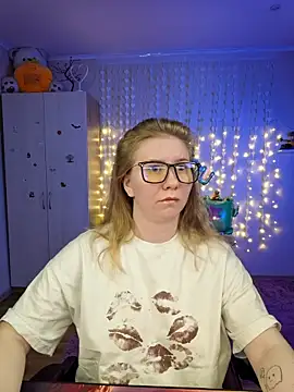 D0nna  online show from 13, 4, 2026