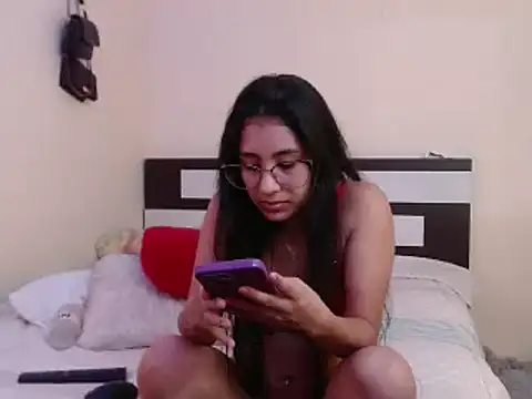 Snapshot of chika_hellar chatting on 30, 1, 2025 chika hellar online show from 30, 1, 2025