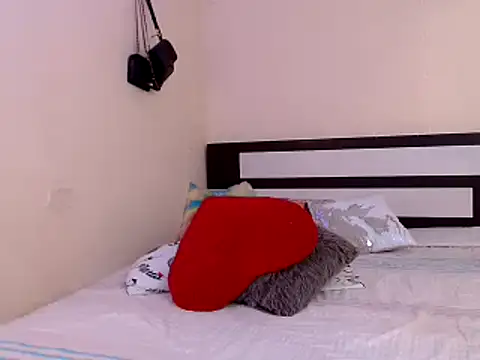 Snapshot of chika_hellar chatting on 14, 2, 2025 chika hellar online show from 14, 2, 2025